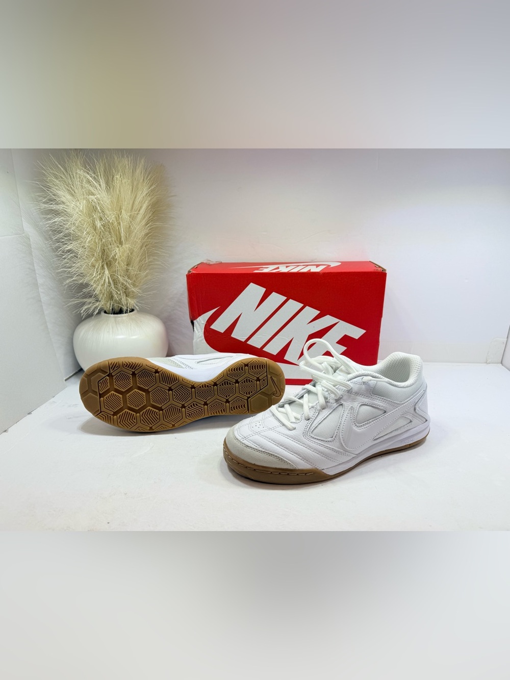 Nike Gato White Gum Indoor Soccer Shoes Men’s 7 Women’s 8.5 New